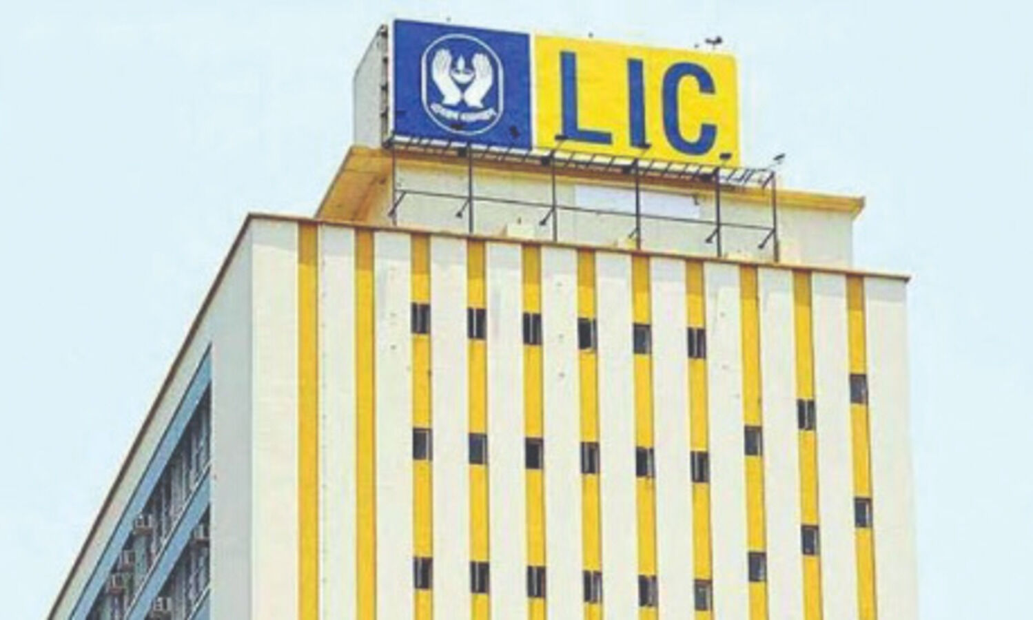 LIC hikes its stake in Union Bank to over 5%