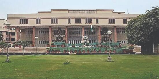 Beds for people like Prez, PM need to be reserved: HC Beds for people like Prez, PM need to be reserved: HC