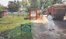 Stuck in India due to curbs, Bangladeshis leave for home Stuck in India due to curbs, Bangladeshis leave for home