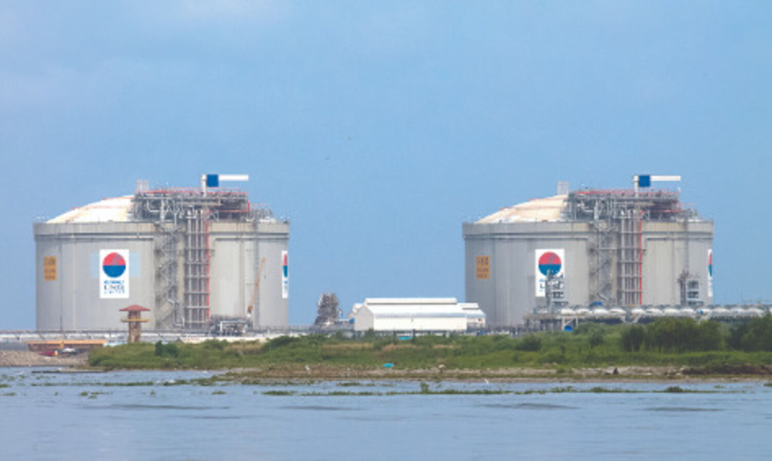 Bharat Petroleum may sell some stake in IGL, Petronet