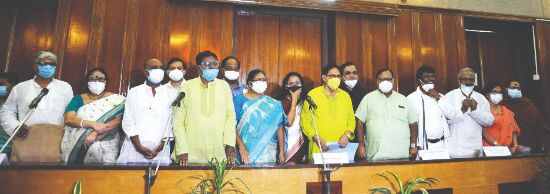 Mins Bratya Basu, Rathin Ghosh & 9 MLAs take oath Mins Bratya Basu, Rathin Ghosh & 9 MLAs take oath
