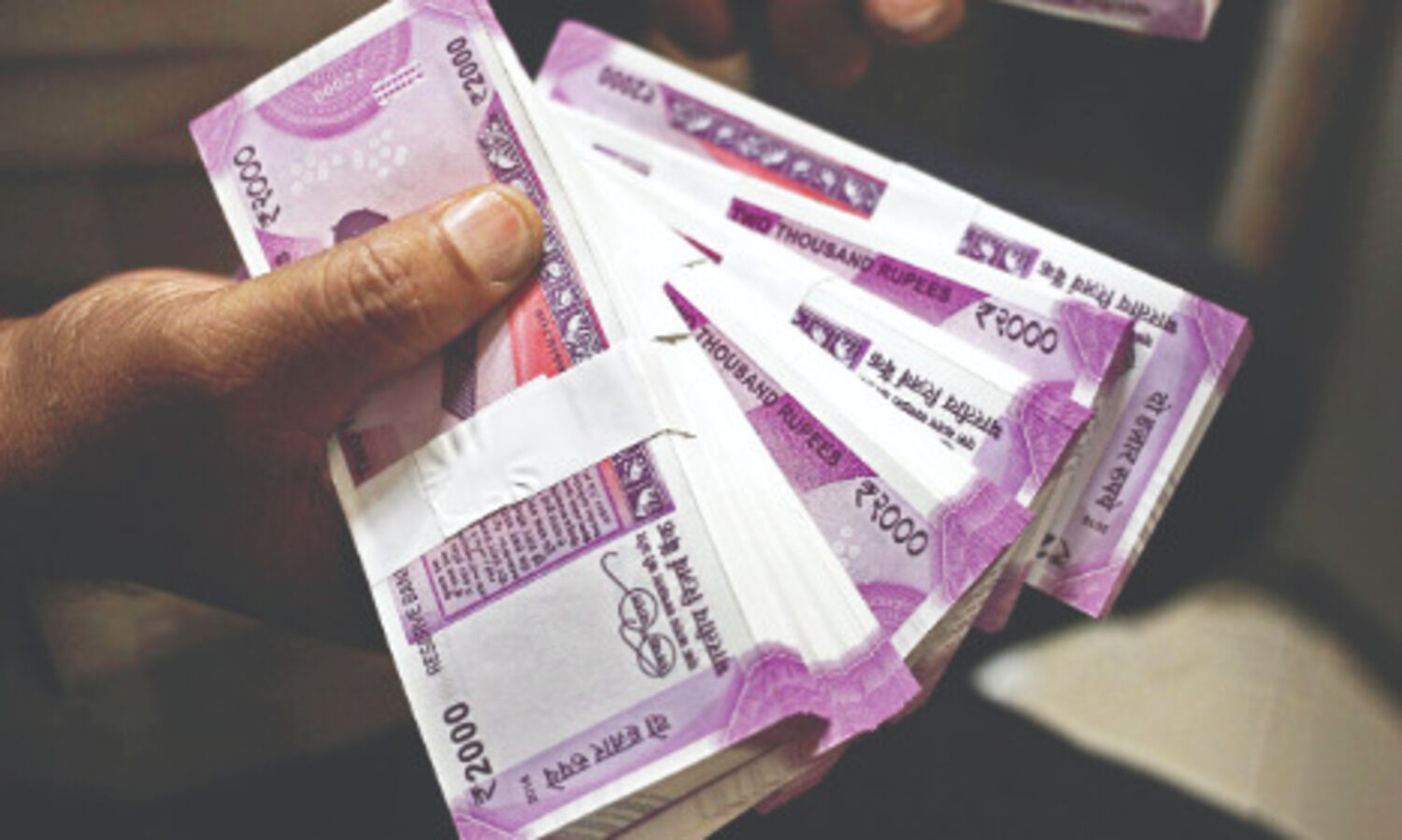 Bank credit grows by 5.98%; deposits by 9.66%: RBI data