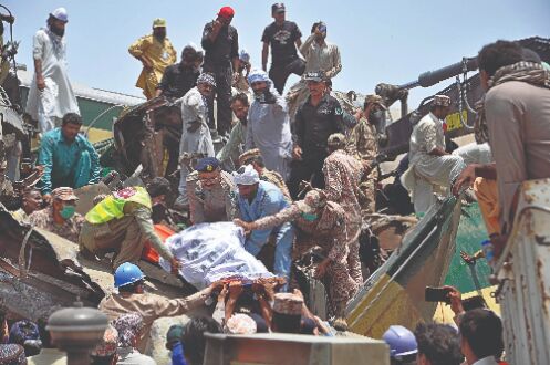 50 killed, 70 injured as passenger trains collide in Pakistan 50 killed, 70 injured as passenger trains collide in Pakistan