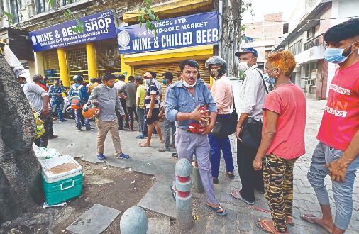 Govt orders liquor vends to deploy marshals at shops