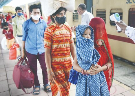 Maharashtra reports 10,891 COVID cases, 295 deaths