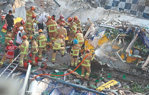 Building collapse in S Korea kills 9, injures 8
