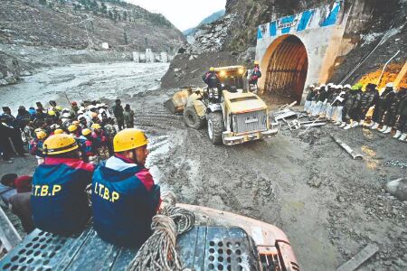 Ukhand disaster was caused by massive rock and ice avalanche