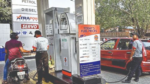 Indias fuel demand slumps to nine-mbonth low in May