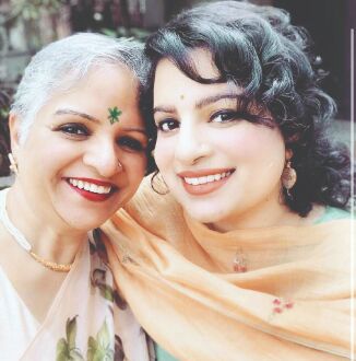 Mallika pens heartbreaking note post her mothers demise