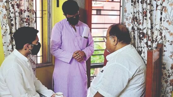 Partha Chattopadhyays mother passes away, Abhishek visits Mins house to pay respect Partha Chattopadhyays mother passes away, Abhishek visits Mins house to pay respect