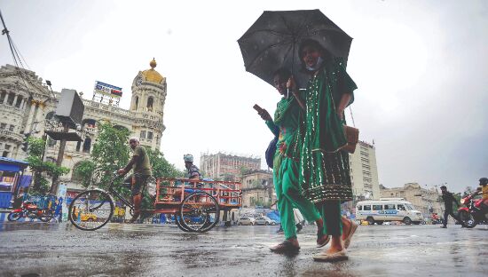 Overnight showers lash South Bengal