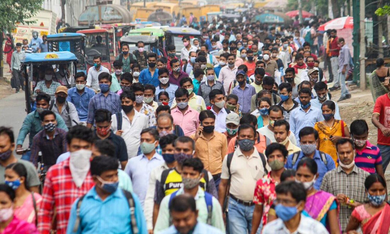 Centre asks states to ensure lockdown opening up is carefully calibrated; no crowding in markets
