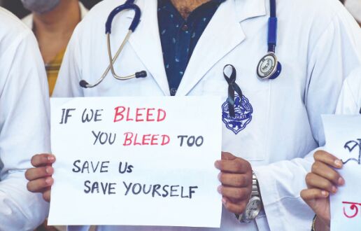 Register FIRs against those involved in assault on docs Register FIRs against those involved in assault on docs