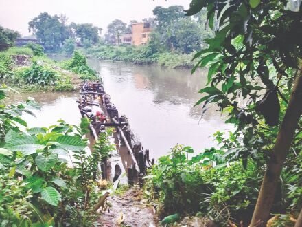 Tech snags main hurdle to drain out water in Behala