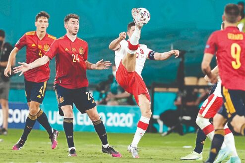 Lewandowski gives Poland 1-1 draw against Spain at Euro 2020 Lewandowski gives Poland 1-1 draw against Spain at Euro 2020