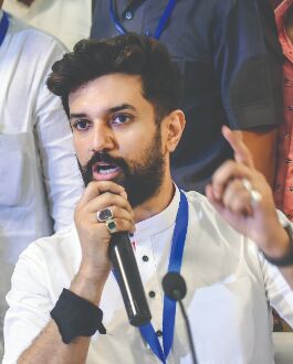 Chirag announces yatra from fathers birth anniversary