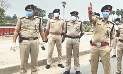 Nitish govt cracks a whip on sand mafia Nitish govt cracks a whip on sand mafia