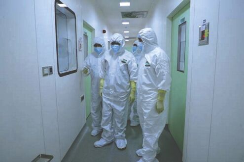 Mandaviya, Reddy review production of vaccines in Hyd