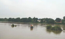 Incessant rains disrupt normal life in South Dinajpur Incessant rains disrupt normal life in South Dinajpur