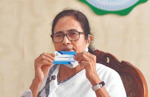 Promise kept: Mamata launches Student Credit Card scheme Promise kept: Mamata launches Student Credit Card scheme