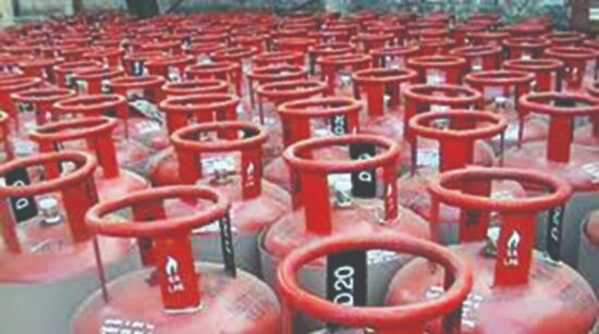 Govt rubbing salt into common mans injury, says Congress Govt rubbing salt into common mans injury, says Congress
