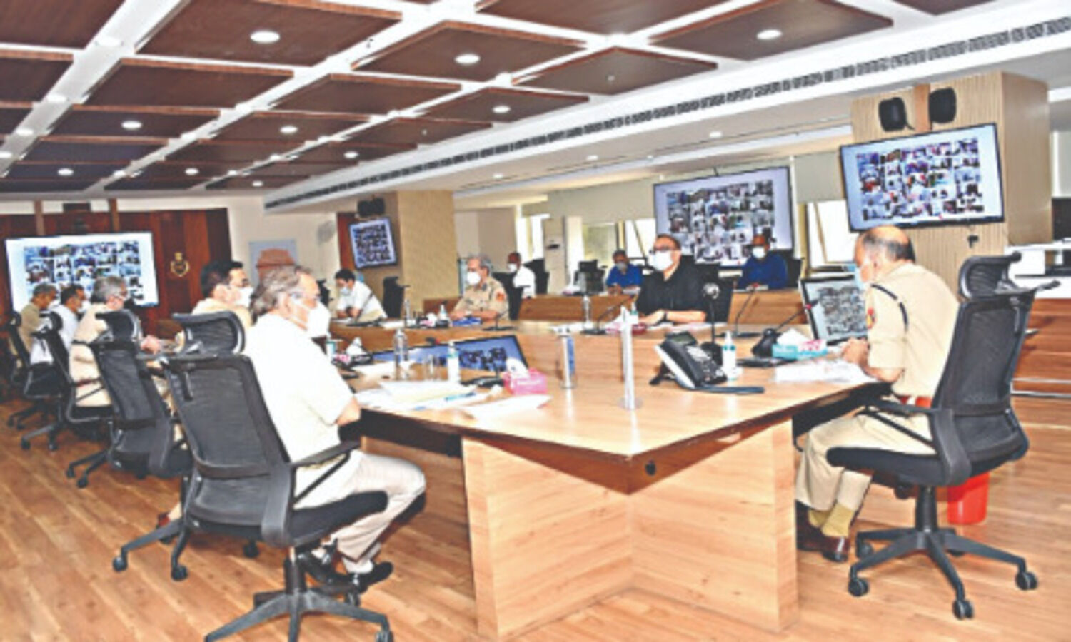 CP holds his 1st  Covid and crime review meeting