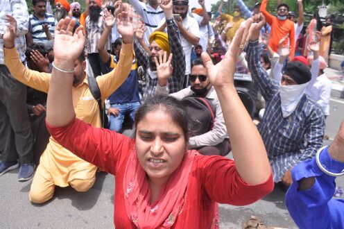 Police use water cannon to disperse AAP workers trying to gherao Punjab CMs residence