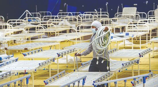 Active cases drop below 1K for 1st time since pandemic began