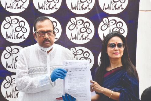 TMC MPs submit memo to President demanding removal of Tushar Mehta TMC MPs submit memo to President demanding removal of Tushar Mehta
