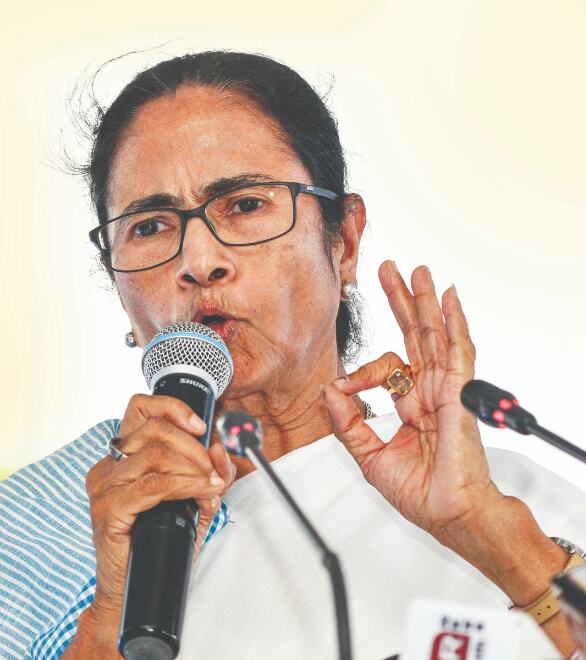 BJP circulated videos of Brazil, Bdesh claiming them to be of Bengal: Mamata BJP circulated videos of Brazil, Bdesh claiming them to be of Bengal: Mamata