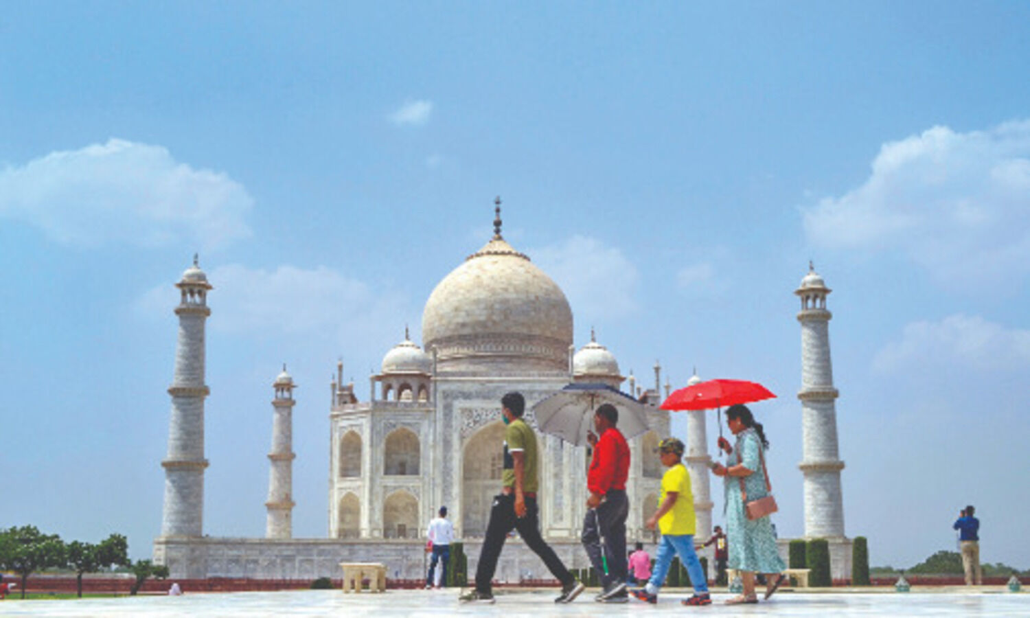 Parts of North India reel under heat wave conditions