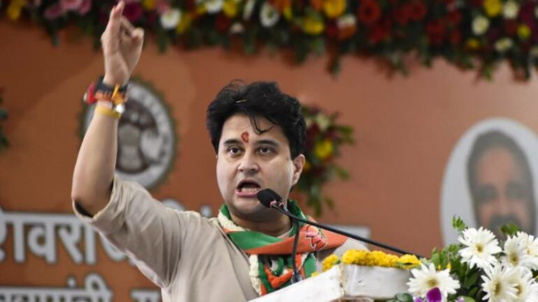 PM Modi rejigs Cabinet; Sonowal, Scindia brought in; 12 ministers exit PM Modi rejigs Cabinet; Sonowal, Scindia brought in; 12 ministers exit