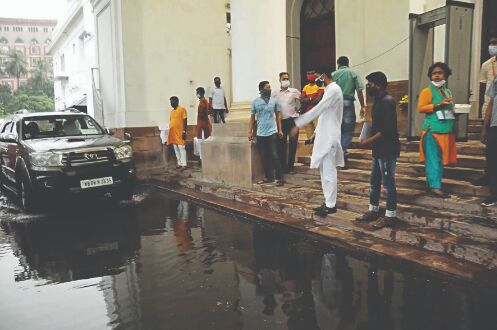 Tremors felt in N Bengal; heavy rains lash city Tremors felt in N Bengal; heavy rains lash city