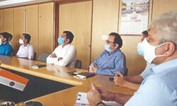 Soon, Delhiites can live-track public buses in city Soon, Delhiites can live-track public buses in city