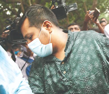 Fake vax scam: HC dismisses PIL seeking CBI investigation Fake vax scam: HC dismisses PIL seeking CBI investigation