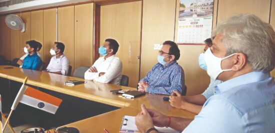 Soon, Delhiites can live-track public buses in city Soon, Delhiites can live-track public buses in city