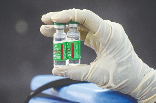 More people vaccinated in Bengal than BJP-ruled Gujarat & UP More people vaccinated in Bengal than BJP-ruled Gujarat & UP