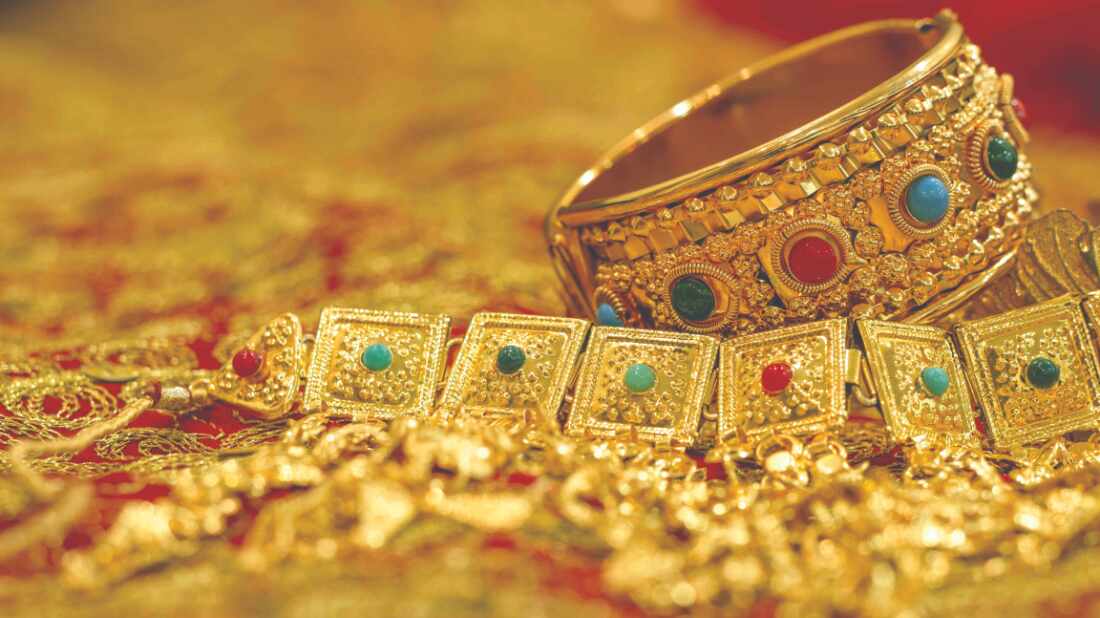 Indias gems, jewellery exports spurt by 92.37% to `20,851 cr in June Indias gems, jewellery exports spurt by 92.37% to `20,851 cr in June