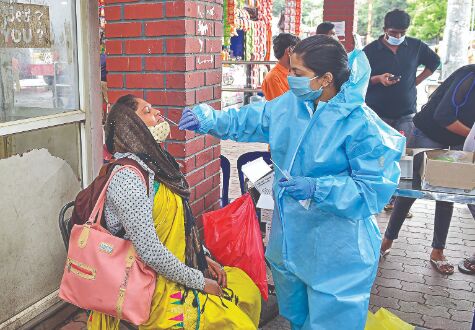 India records 41,806 fresh Covid cases; 581 new fatalities India records 41,806 fresh Covid cases; 581 new fatalities