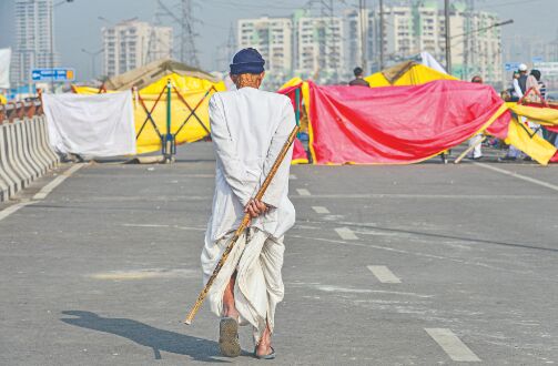 Farmers protest: AAP govt rejects Delhi Polices panel of lawyers; ball now in L-Gs court Farmers protest: AAP govt rejects Delhi Polices panel of lawyers; ball now in L-Gs court