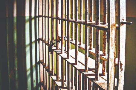 Jail inmates can again meet kin