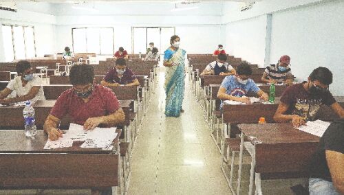 Bengal JEE held smoothly following Covid protocols