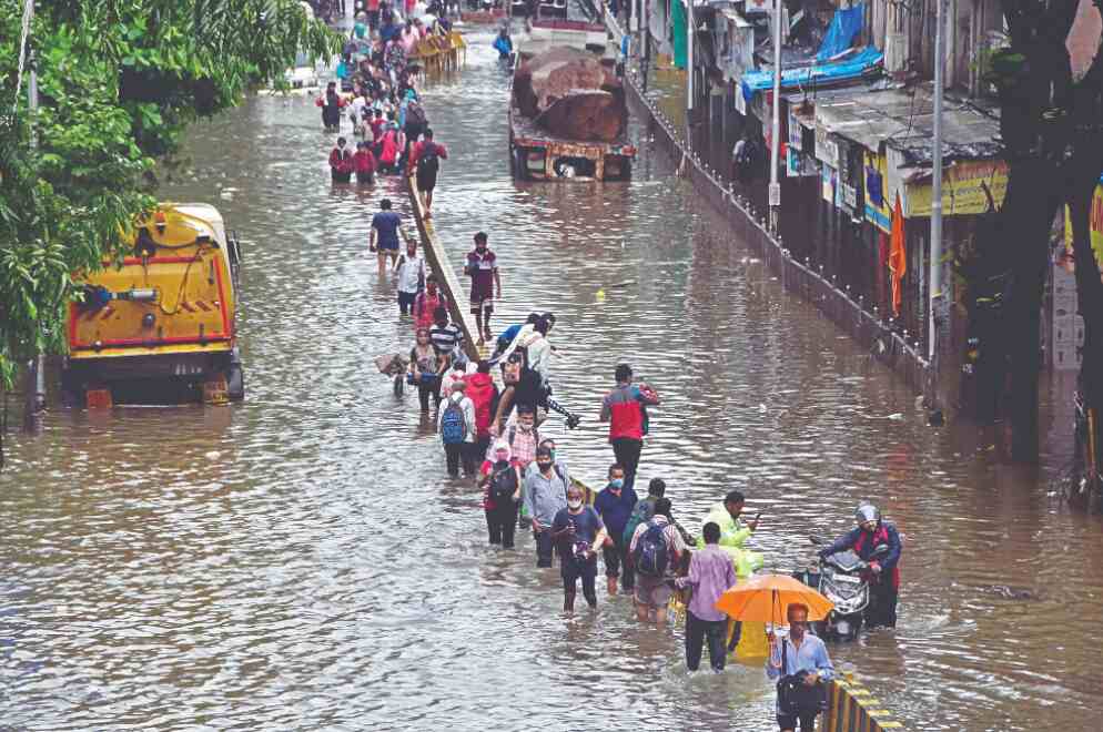 Rain fury claims 30 lives in Mumbai