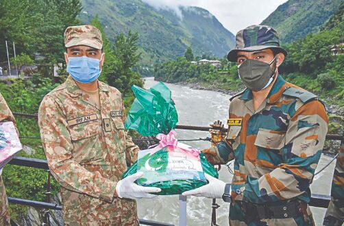 India, Pak security forces exchange sweets on Eid-ul-Adha