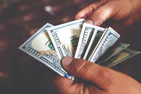 Forex reserves jump $835 million to record high of $612.73 billion
