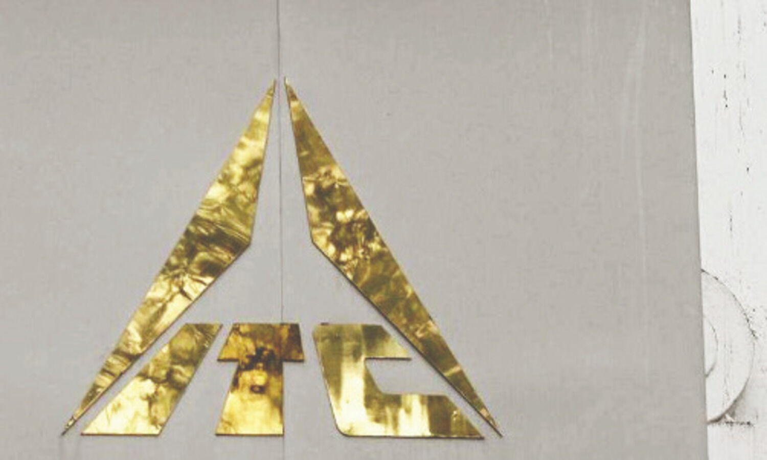 ITC Q1 profit rises 30.24% to Rs 3,343 cr