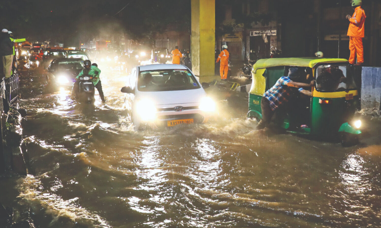 Flood situation in Ktaka still grim; 10 dead in last 2 days