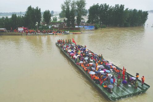 Typhoon In-fa hits Chinas east coast, flights cancelled Typhoon In-fa hits Chinas east coast, flights cancelled