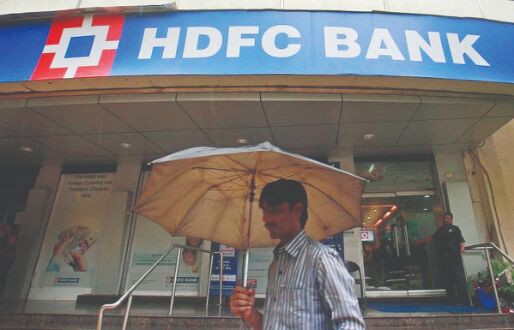 HDFC Banks Puri top earner among bankers in FY21