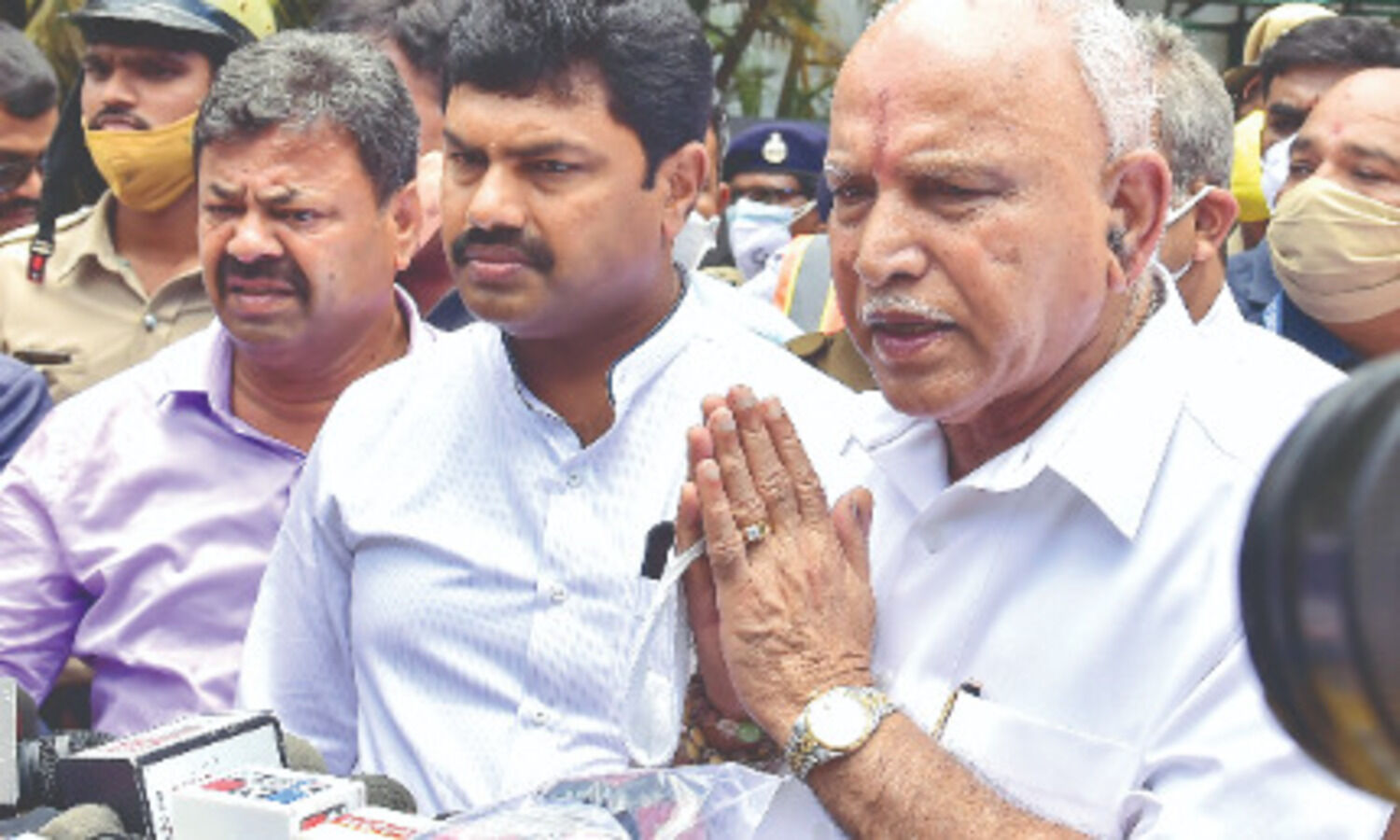 Delhis autocracy decides CMs: Cong on resignation of Ktaka CM